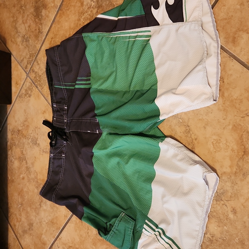 Billabong Men's Board Shorts - Picture 4 of 5